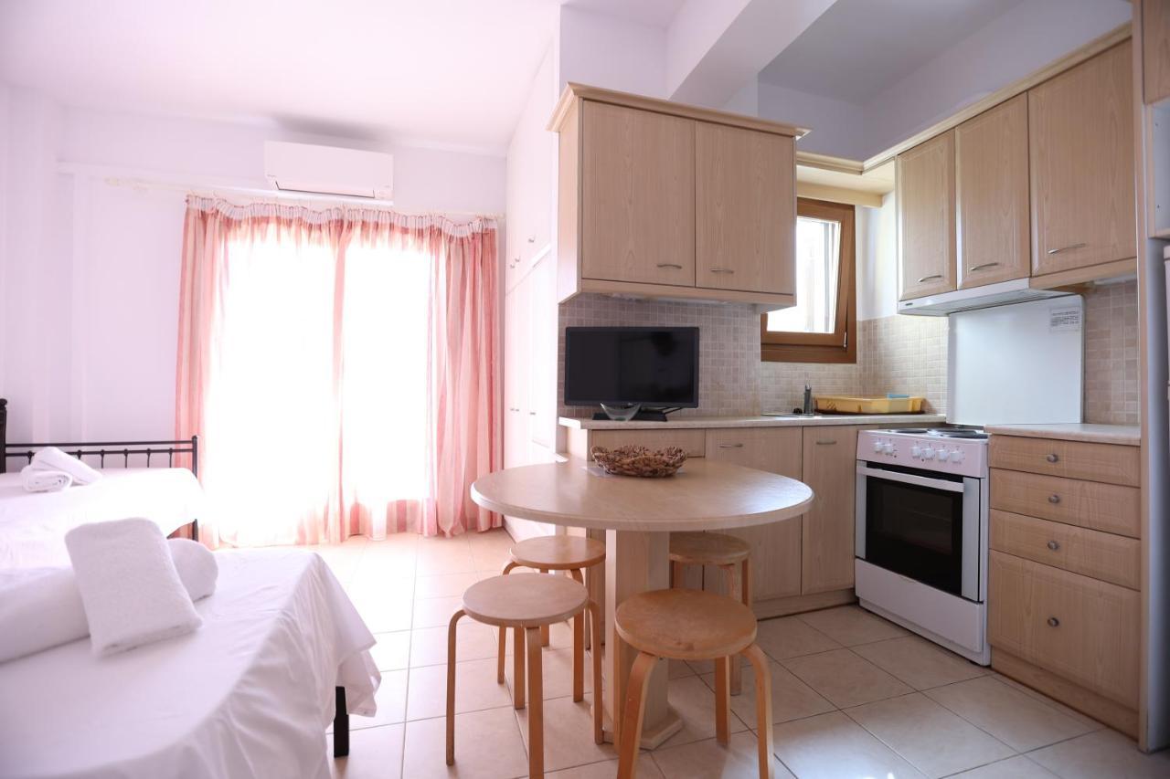Seaside Gialova Apartment Pylos Exterior photo
